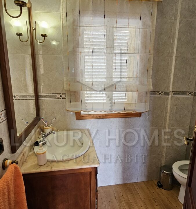 Imagen de WhatsApp 2023-10-27 a las 10.30.30_bef8aae6