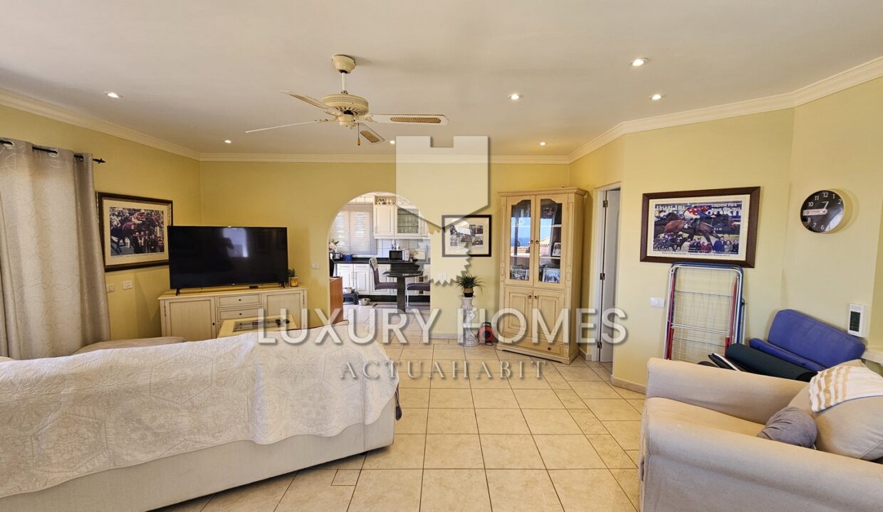 Imagen de WhatsApp 2025-05-15 a las 11.49.22_6caedaad